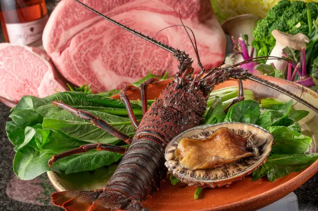 岡山が誇る「千屋牛」をはじめ全国から素材を厳選