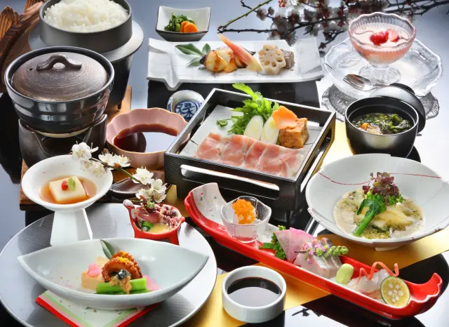 筑後エリアの山海の幸をふんだんに使った会席料理