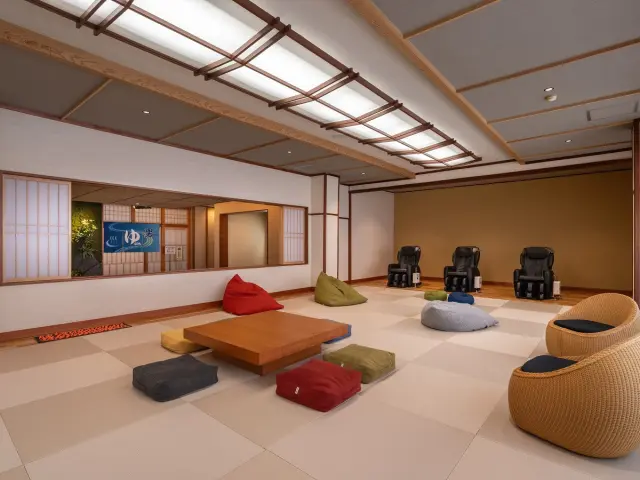 風呂上がりにくつろぐことができる湯あがり処