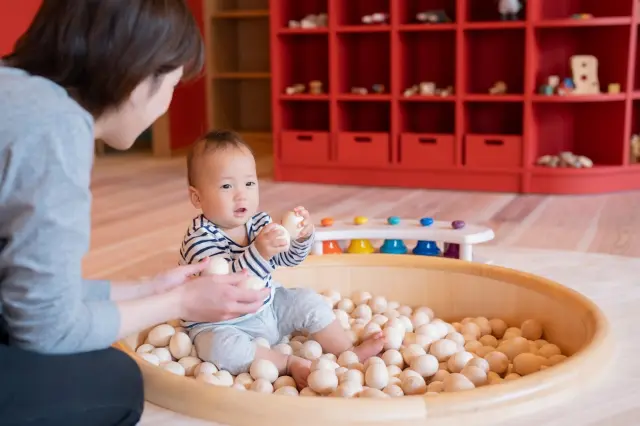 0〜2歳の子どもが遊べる「赤ちゃん木育ひろば」