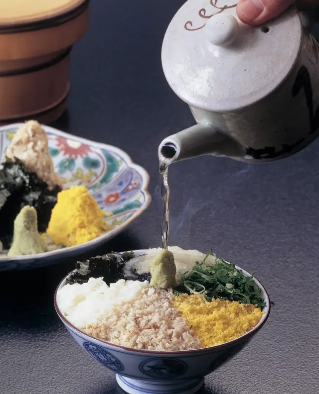 初代板前長が生み出した味を受け継ぐ鯛めし