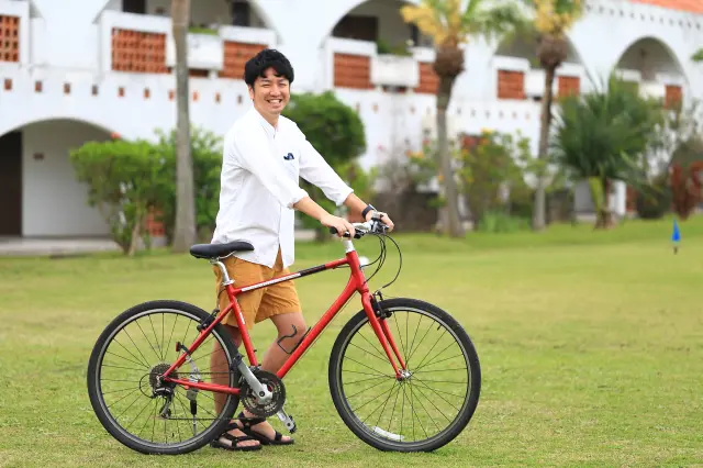 レンタルサイクルも完備され、大自然の美しさを楽しみながら走れる