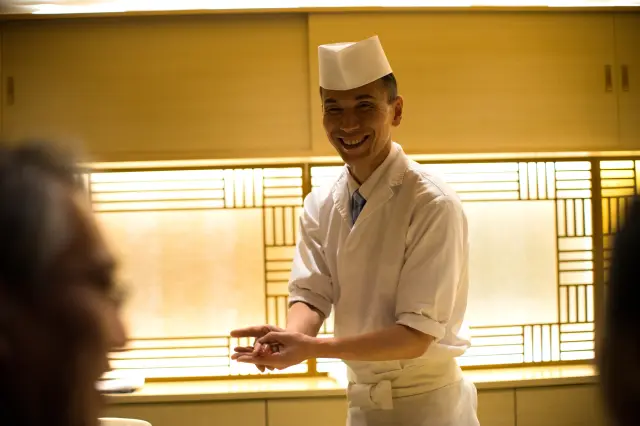 客と料理人との距離が近いことも魅力のひとつ