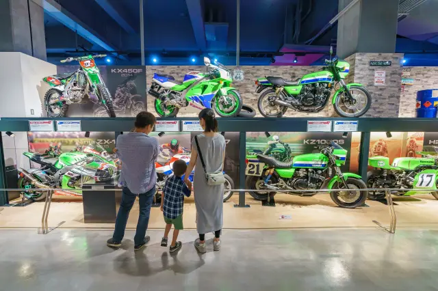 歴代のマシンなど多くの実写を展示する「モーターサイクルギャラリー」