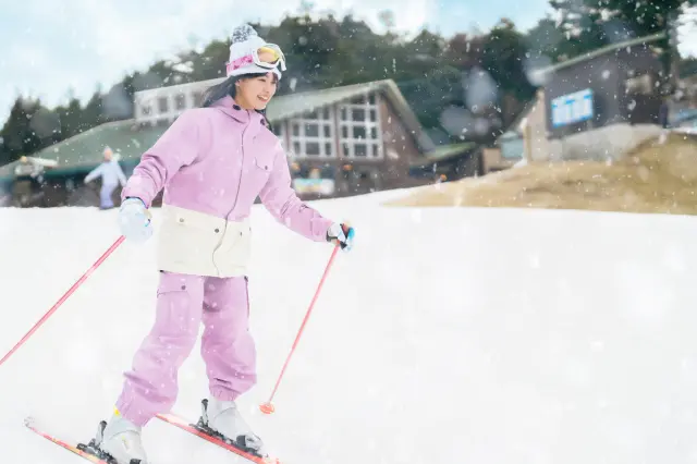 緩やかな傾斜のゲレンデは初心者も滑りやすい