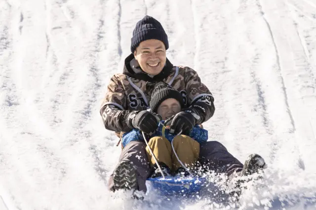小さな子ども向けの遊びが集まる安心・安全なスノーエリア