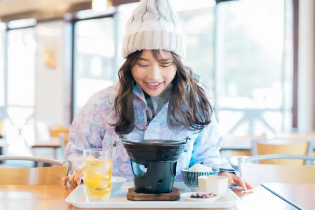 お腹が空いたら幅広いメニューを揃えるレストランへ