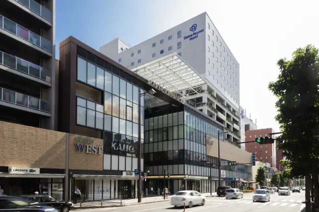 多彩な50店舗が集まる大型ショッピングモール