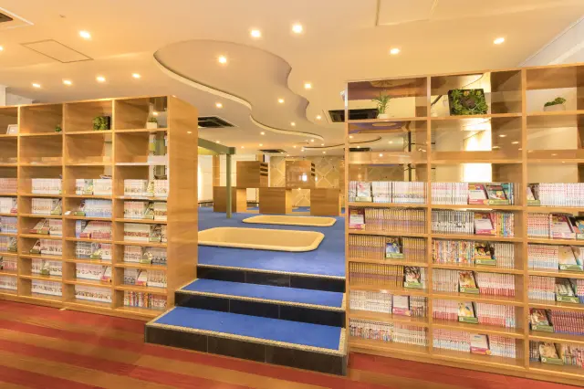 漫画や書籍を読みながらくつろげる読書スペース