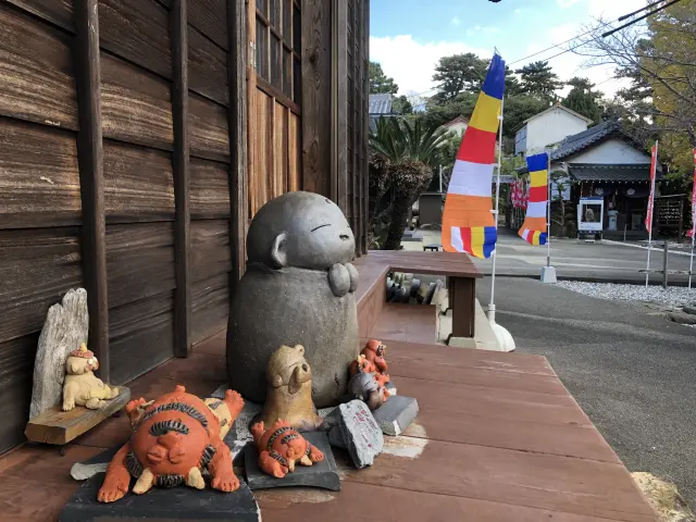 境内に点在する多彩なお地蔵さんにも注目