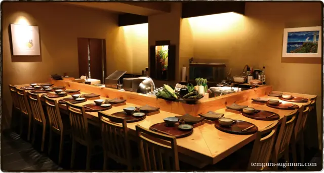 落ち着いた雰囲気の店内でゆったりと旬の味が楽しめる