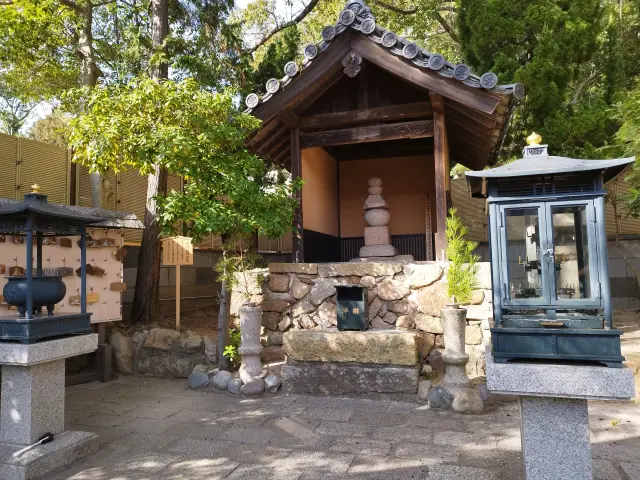 平敦盛を弔う敦盛塚