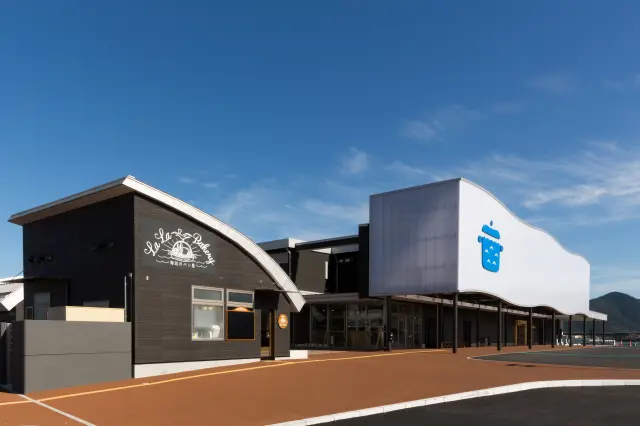 道の駅「センザキッチン」に隣接