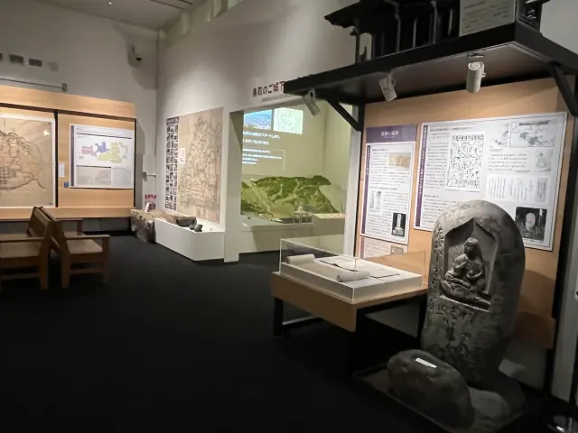 江戸時代の資料などもずらり