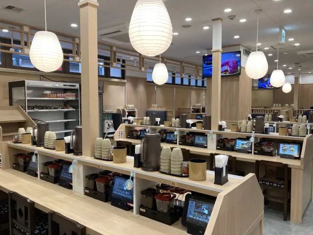 各席のタッチパネルから気軽にオーダーできる