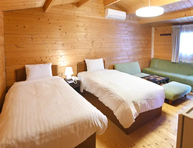 木の温もりあふれる、南国リゾート風の「ログハウス」