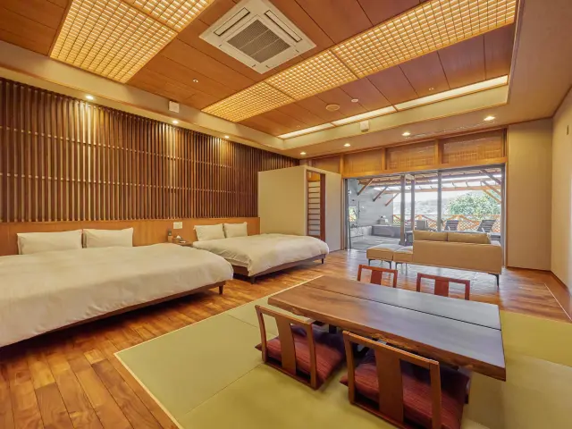 木の温もりあふれる和モダンな貴賓室「天」