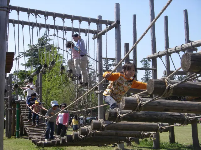 全45ポイントが揃うフィールドアスレチック