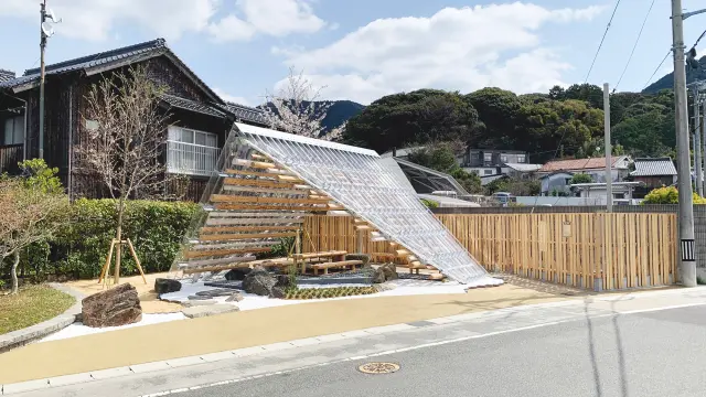 足湯や手湯で川棚温泉を源泉かけ流しで楽しめる「杜の足湯 興龍泉」