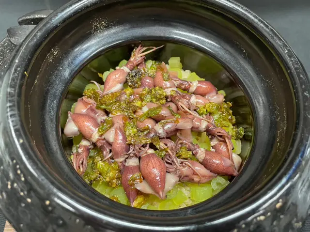 地産地消と季節感を意識した構成が特徴