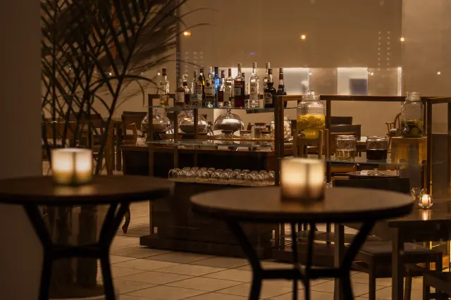 ラウンジ利用も含めたオールインクルーシブプランを用意