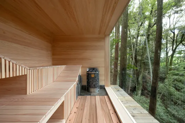 自然との一体感を味わえるプライベートサウナ