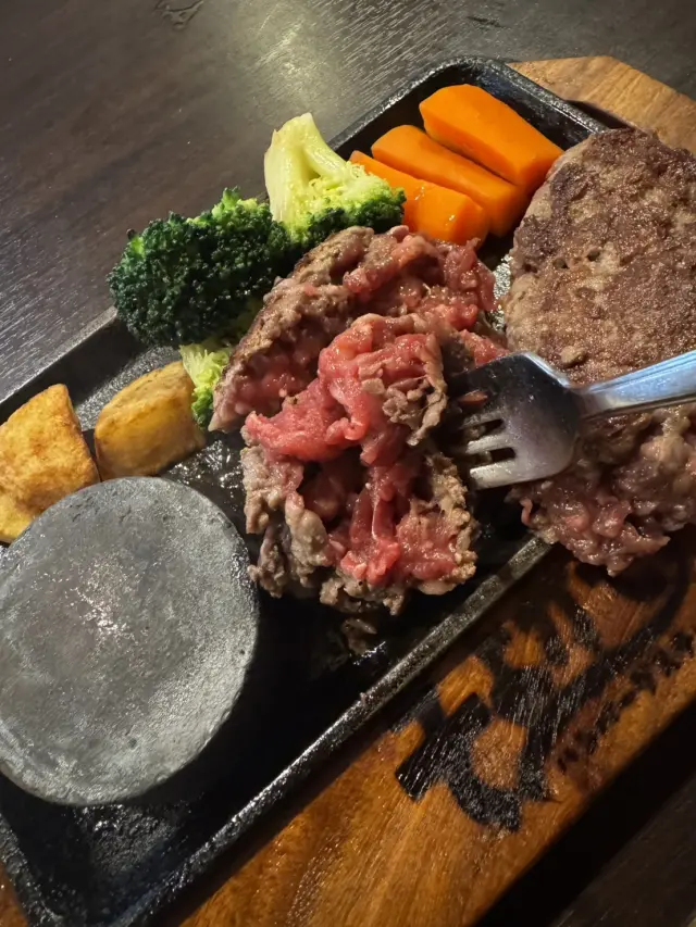 こだわりの部位を数種類使用している