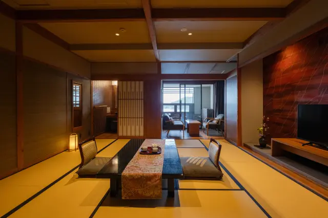 客室は心安らぐ和の風情