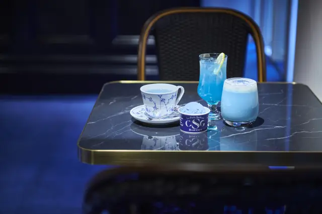 ブルーのメニューが勢ぞろい