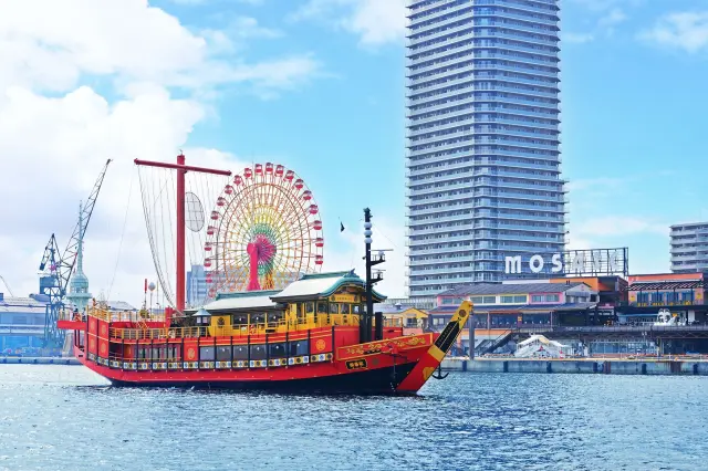 「安宅丸」がモチーフの御座船安宅丸