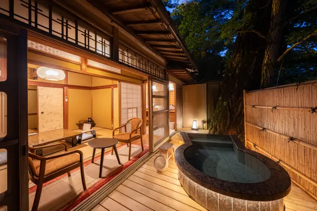 離れにある露天風呂付き客室