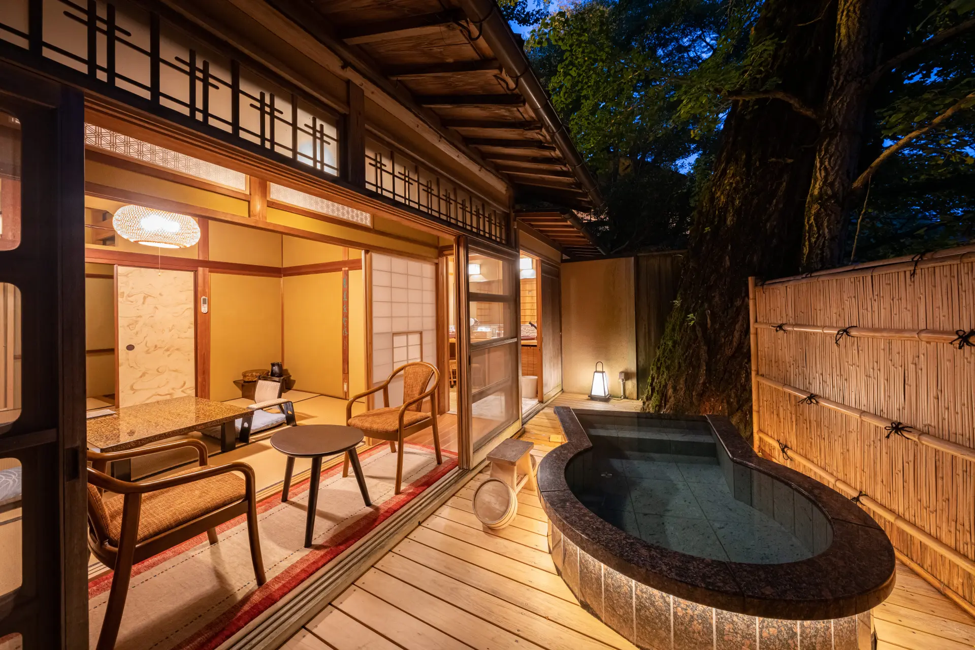 名泉鍵湯 奥津荘