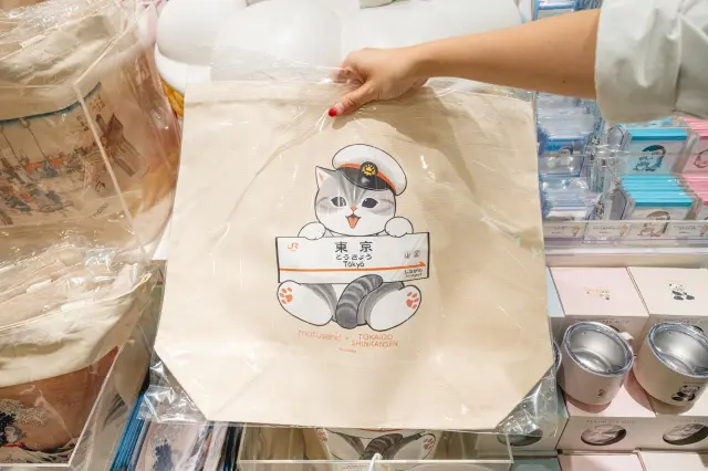 ストア限定商品にも出会える