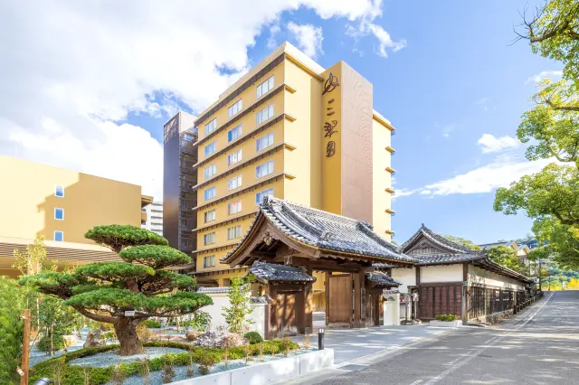 土佐藩主ゆかりの地にふさわしい風格ある佇まい