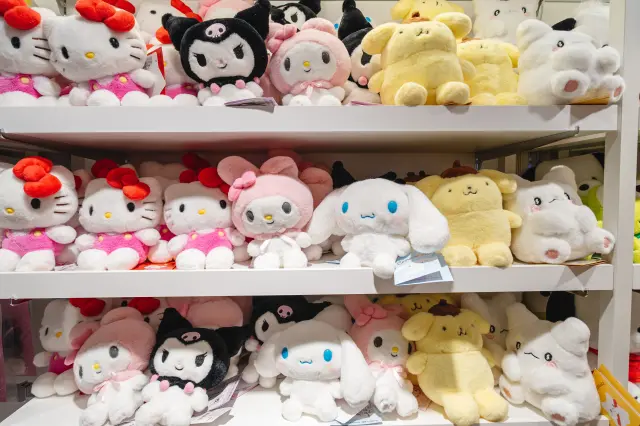 国内外で人気の愛らしいキャラクターたちが並ぶ