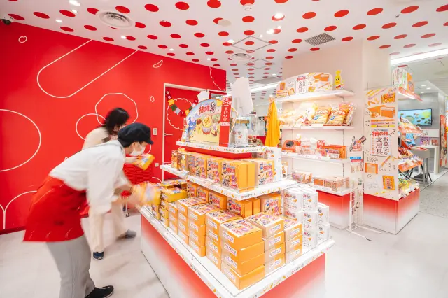 「カメダセイカ」内観