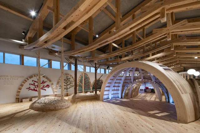 佐川町産、高知県産の木材がふんだんに使われた空間