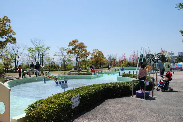 約30種類の遊具が集まる「冒険の国」