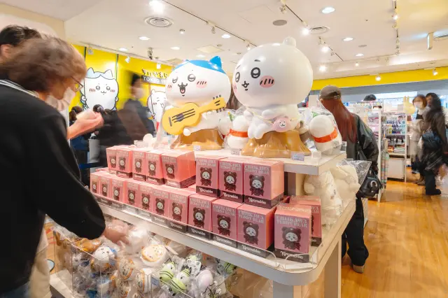 キャラクターと写真撮影も楽しめる