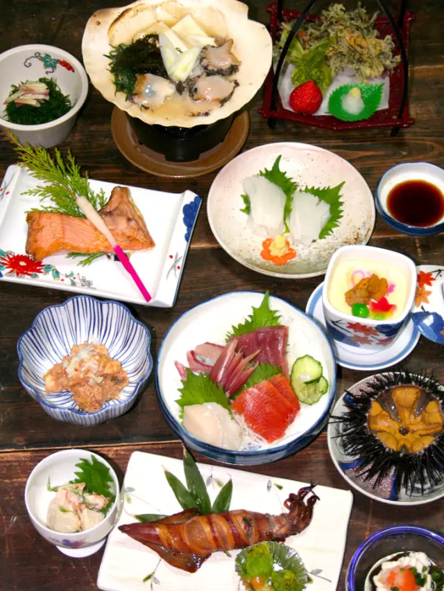 4〜8月には津軽海峡のウニを使用した料理も