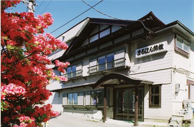 飾らない佇まいに歴史を感じる