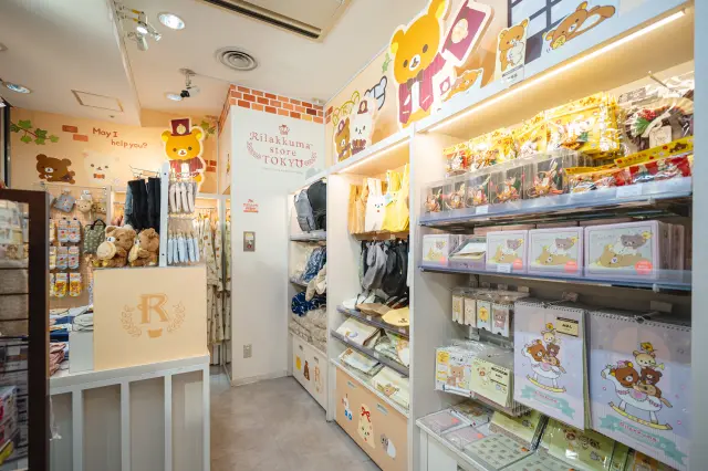 レンガ調のクラシカルなデザインの店内