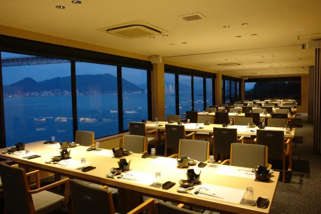 2階席は最大80名の宴会にも対応