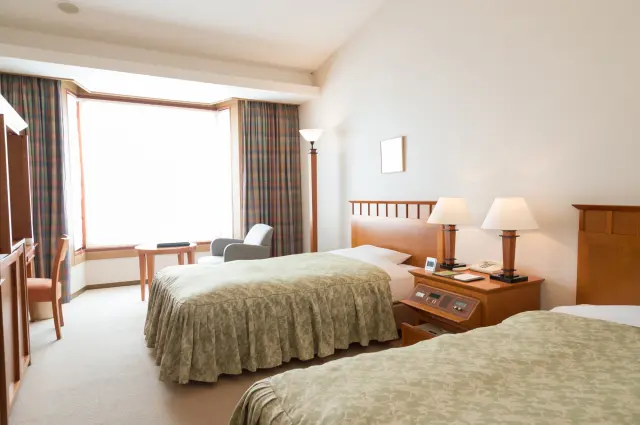 緑のトーンでまとめられ、落ち着いた雰囲気