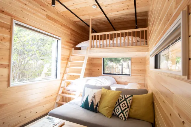 各トレーラーには「小角」「前鬼」「後鬼」の名前がつく