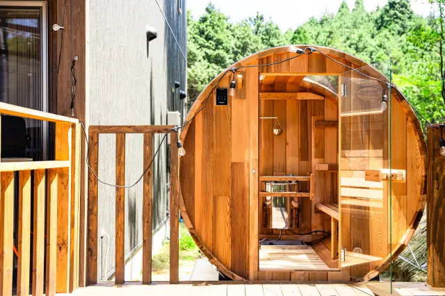 水着着用で利用できるサウナ付きコテージ