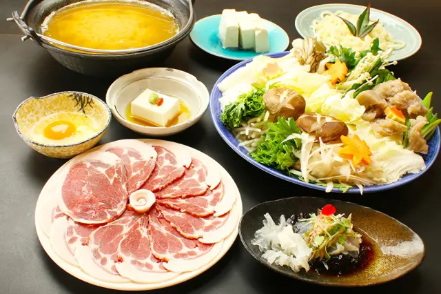 自家製味噌が決め手の「ぼたん鍋コース」は冬季限定