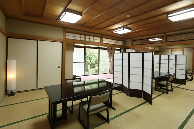 宴会やグループなどさまざまな用途に利用できる大広間