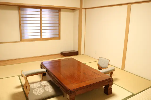 家族やグループでの宿泊にぴったりの和室の客室もあり