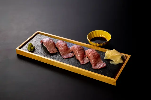 Melt-in-your-mouth Premium Seared Marbled Beef Nigiri
